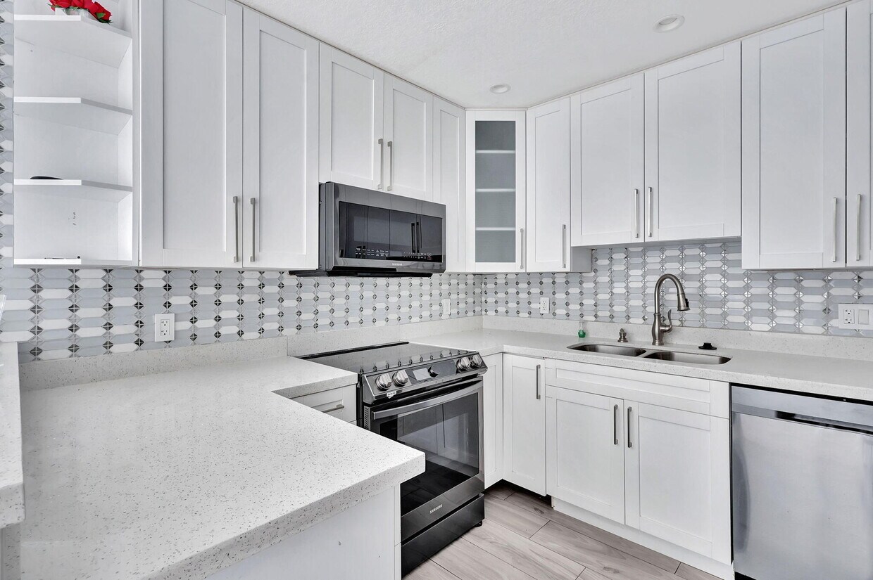 Foto principal - 810 Lake Shore Dr