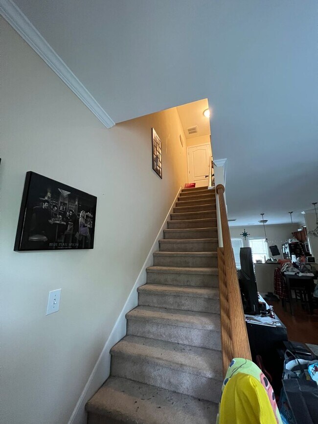 Foto del edificio - Whitehall Villages Townhome Available