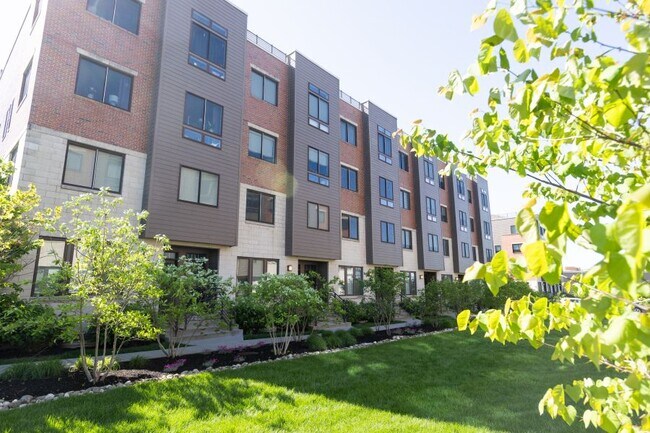 Foto del edificio - 609 Lakeview Ct