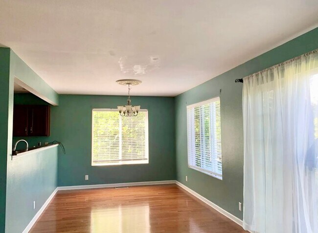 Foto del edificio - House in quiet Silverdale neighborhood
