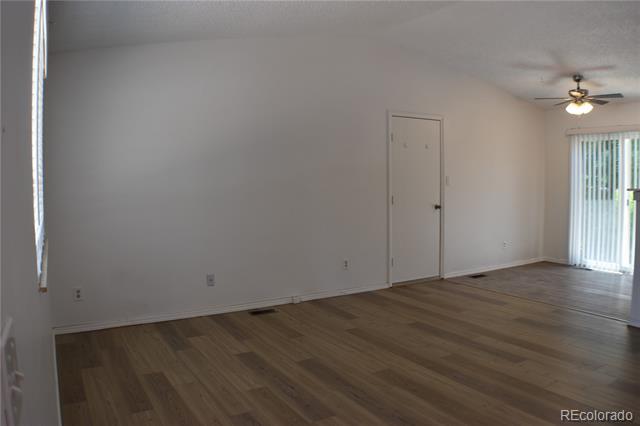 Foto del edificio - 4585 Gatewood Dr