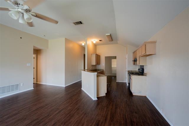 Building Photo - 2824 St Martin Dr