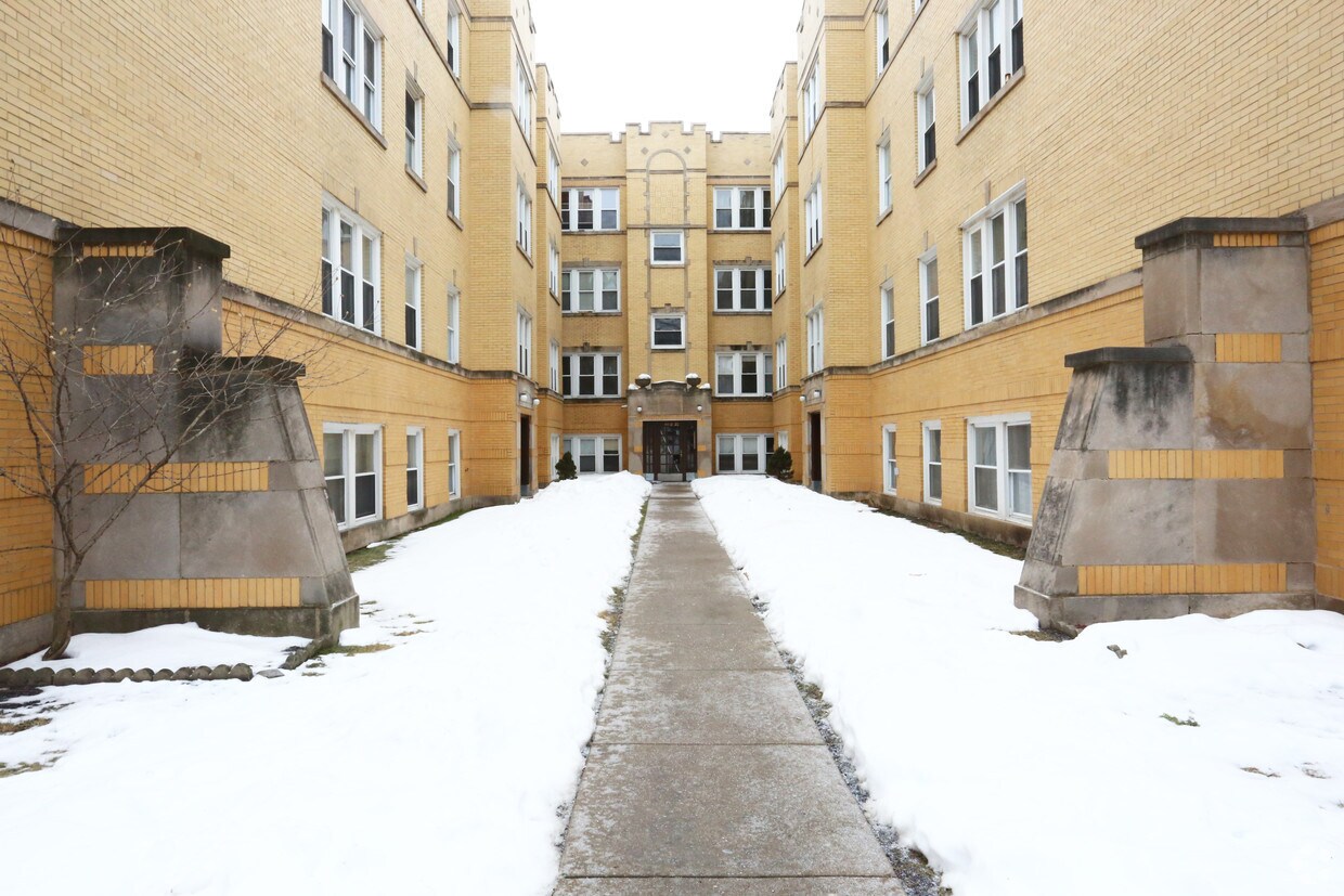 Foto del edificio - 4412-4426 N Saint Louis Ave