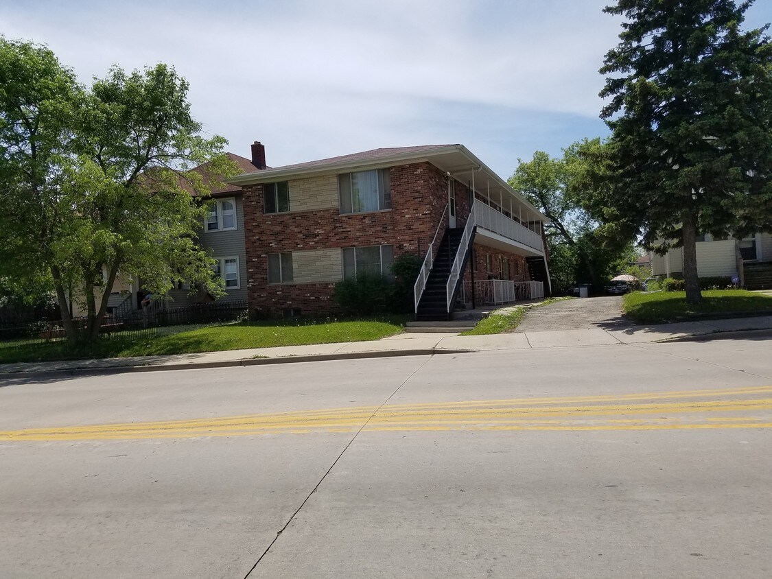 Primary Photo - 4923 W National Ave