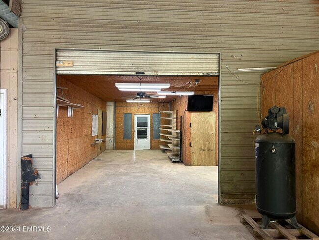 Building Photo - 8000 Hwy 45 N