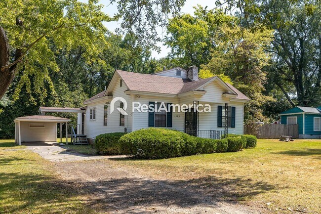 Foto del edificio - Charming 3-Bedroom 2 bath available now