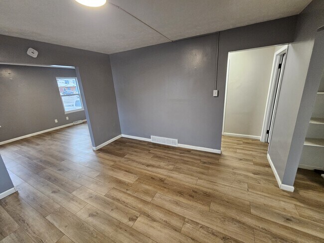 Foto del edificio - 7305 Carson Ave