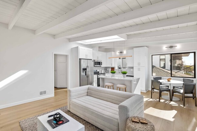 Building Photo - 2612 Alma Ave