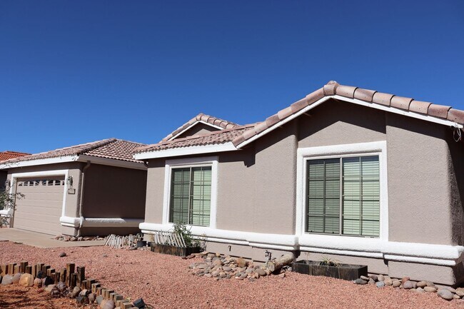Foto del edificio - Canyon De Flores Home