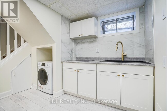 Building Photo - 15 Crossburn Dr