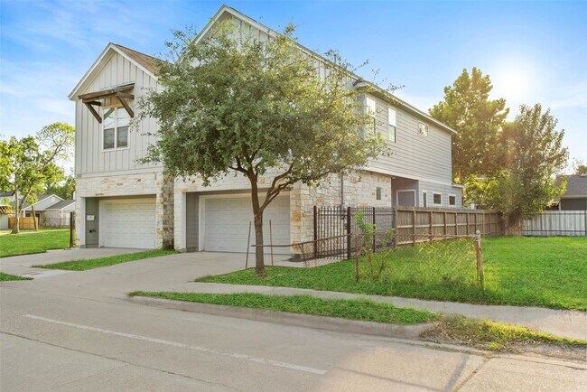 Foto del edificio - 2709 Hardy St