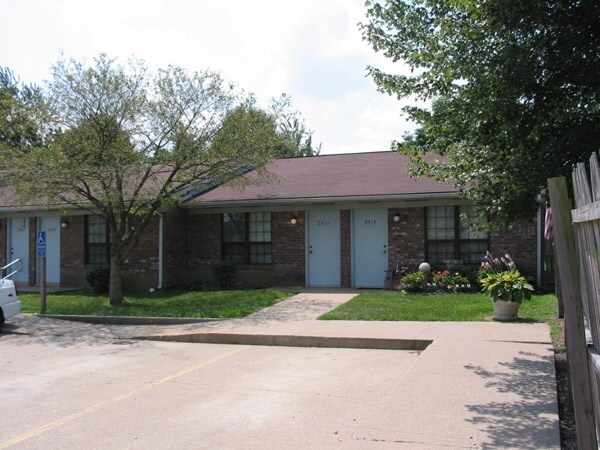 Foto principal - Burlington Terrace Apartments