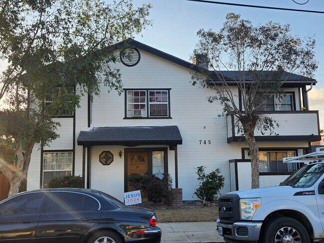 building - 745 Newport Ave Apartments