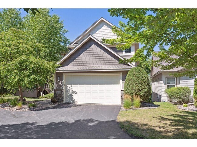 Building Photo - 6484 Ivy Way
