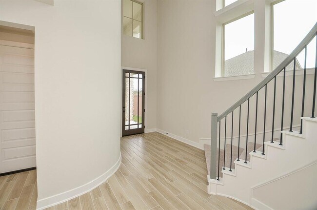 Building Photo - 24723 Harrow Mdw Dr