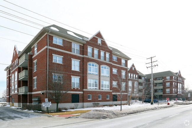 Primary Photo - 77 N Quentin Rd