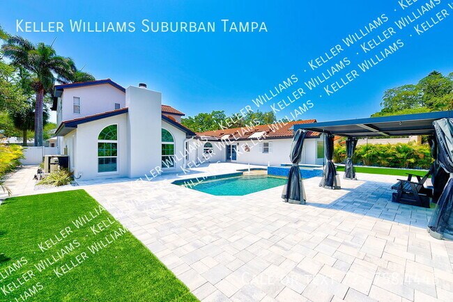 Building Photo - 4/3/2 pool home in Snell Isle