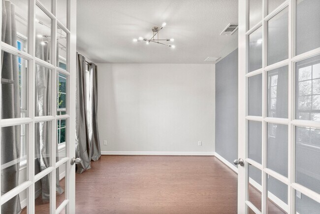 Foto del edificio - 2840 Jehlon Ln