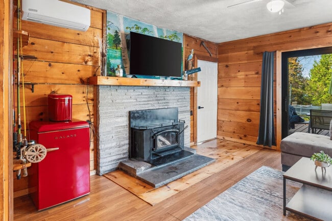 Building Photo - 49 B Silver Birch Ln