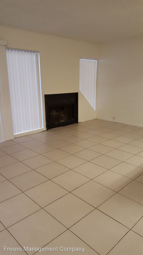 Building Photo - 290 E El Paso Ave