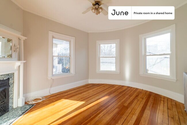 Foto del edificio - Room in Shared 5 bed/2 bath home in Brookline