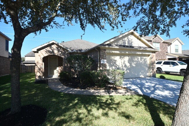 Foto del edificio - 3306 Southern Grove Ln