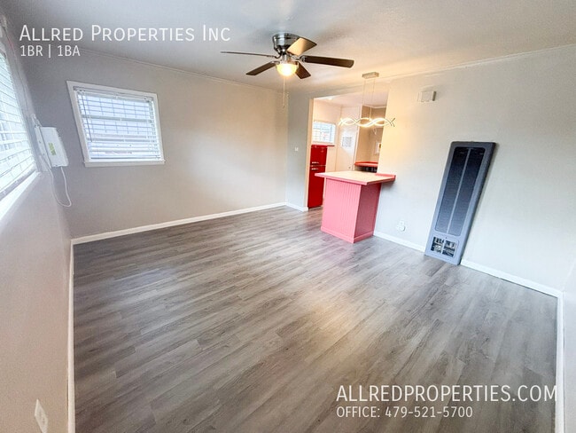 Foto del edificio - 621 N Leverett-3