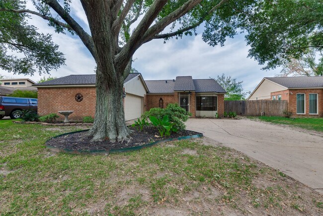 Building Photo - 22206 N Fork Dr