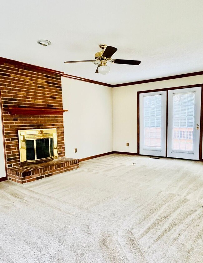 Foto del edificio - 3 Bedroom Home With Large Bonus Room!