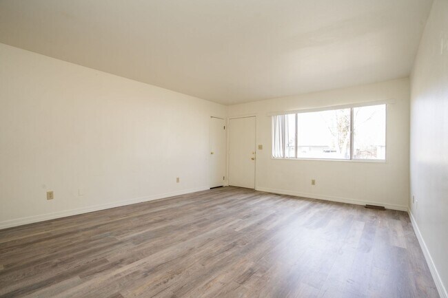 Foto del edificio - Newly Updated 3 Bed, 1 Bath Duplex in West Fort Collins