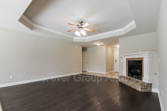 Building Photo - 308 S Ozark St