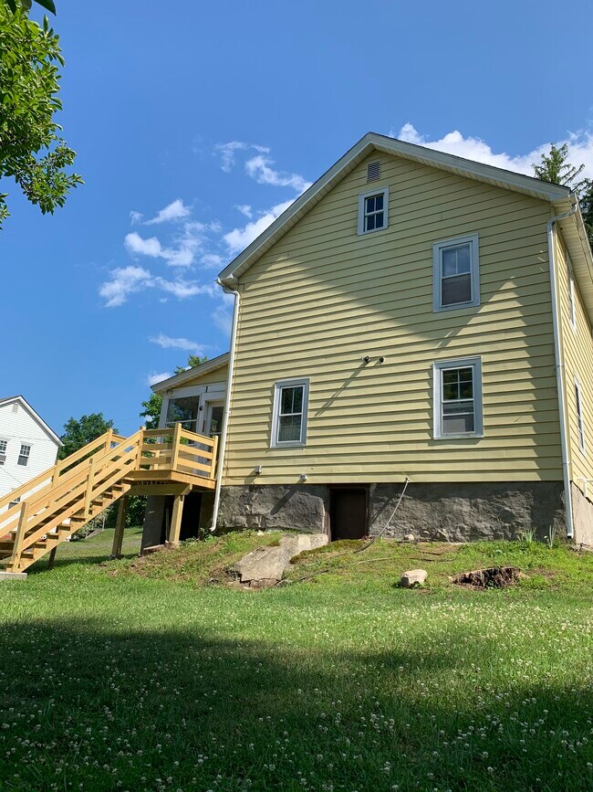 Building Photo - 1375 Berme Rd
