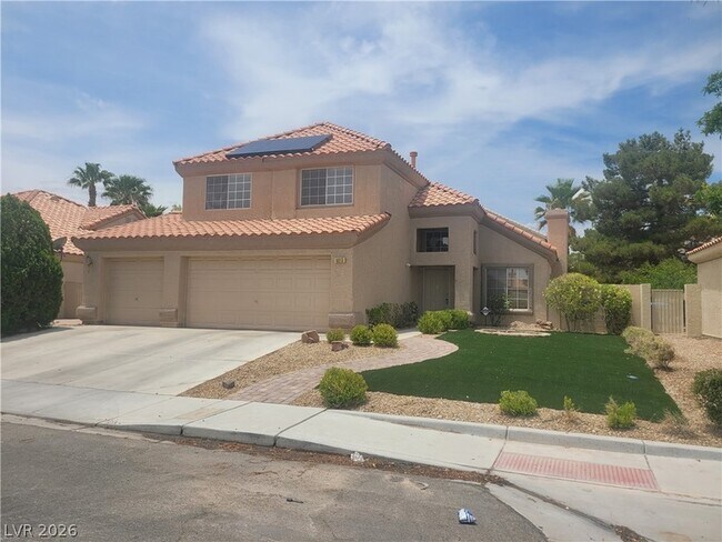 Foto del edificio - 4013 Forest Knoll Ln