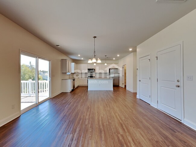 Foto del edificio - 183 Larragan Dr