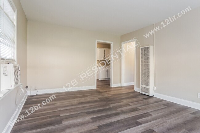 Foto del edificio - 3-Bedroom Home in West End Manor Neighborhood