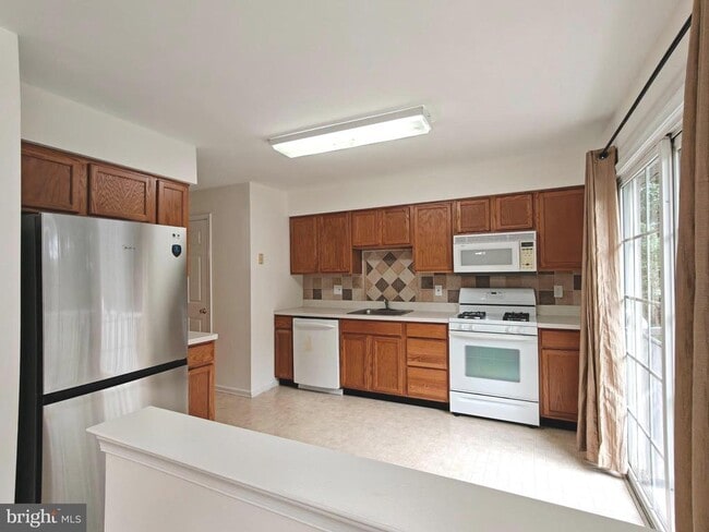 Building Photo - 104 Coventry Way