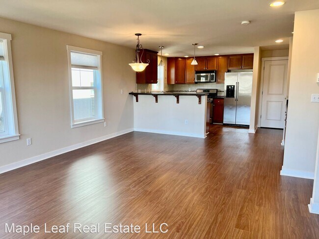 Foto del edificio - 3 br, 3.5 bath House - 9214 B Densmore Ave N