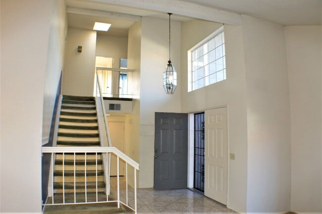 Building Photo - 25740 Rosebay Ct