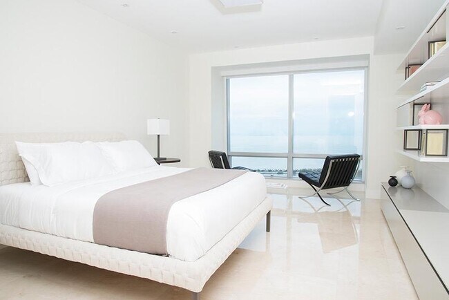 Foto del edificio - 1425 Brickell Ave