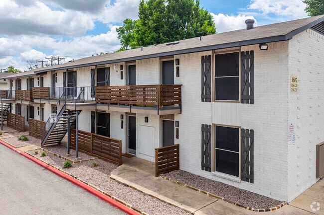 Building Photo - Woodwind Apartments