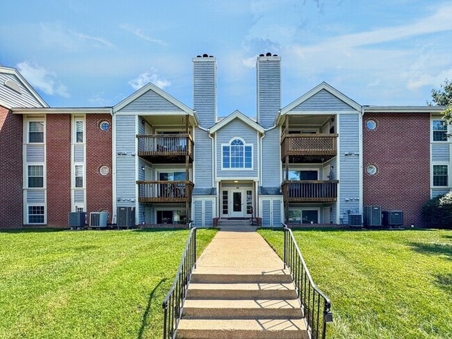 Building Photo - 112 Water Fountain Way