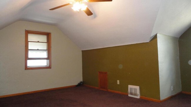 Building Photo - 8023 Newport Ave