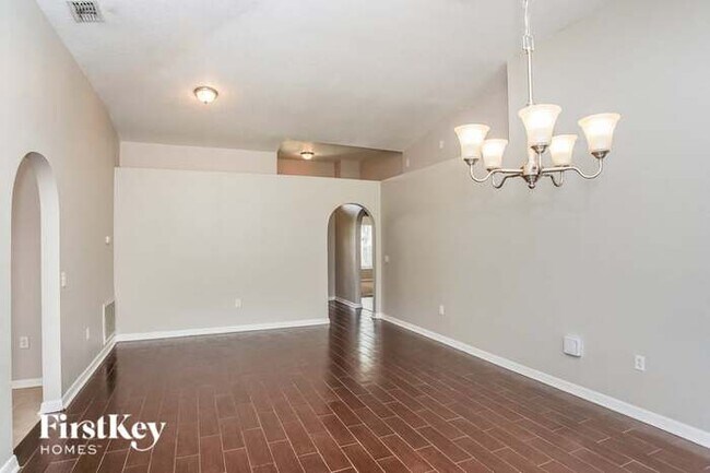 Building Photo - 12612 Lake Vista Dr