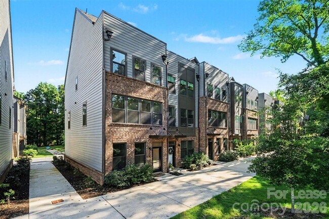 Building Photo - 300 Twinflower Ln