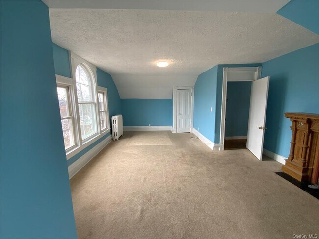 Building Photo - 82 Bellevue Pl
