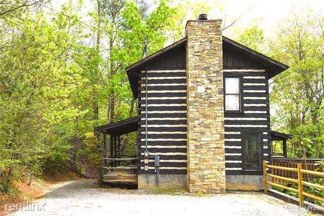 Primary Photo - 440 Matterhorn Dr