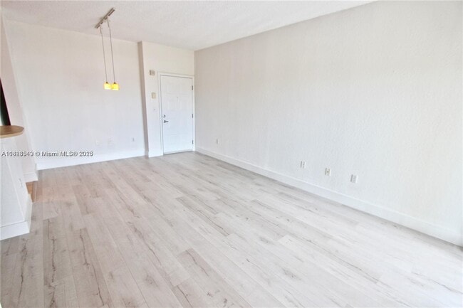 Building Photo - 6001 SW 70th St