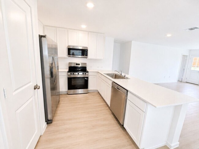 Foto del edificio - 5326 Cinnamon Ln