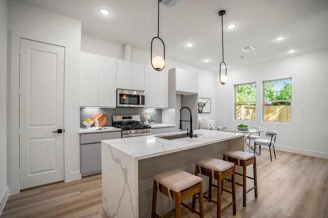 Foto del edificio - 4201 Oats St