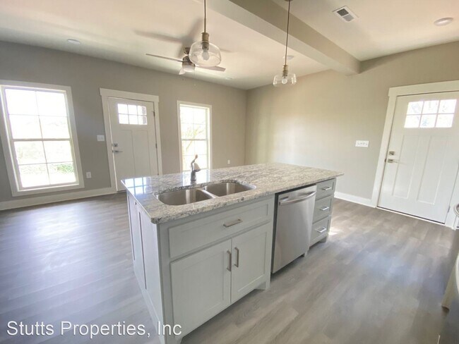 Foto del edificio - 3 br, 3.5 bath House - 213 Virginia Avenue